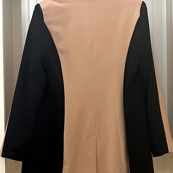 VENUS Black and Tan Blazer - Picture 4 of 9